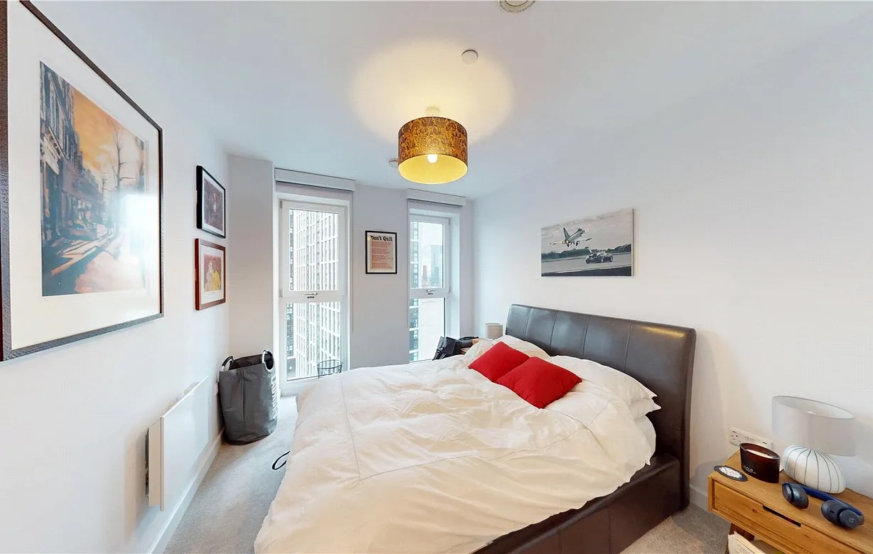 2 bedroom apartment to rent - Bentley Hurst