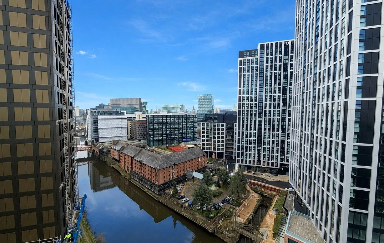 2 bedroom apartment to rent - Bentley Hurst