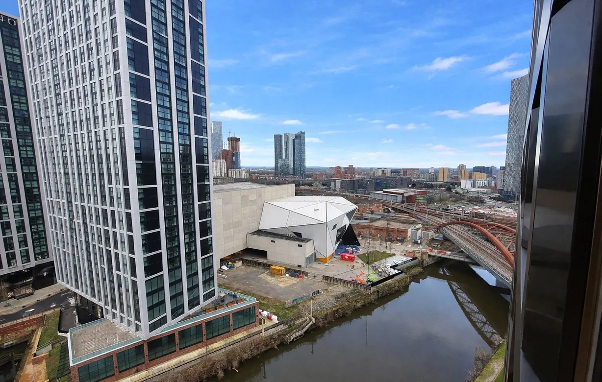 2 bedroom apartment to rent - Bentley Hurst