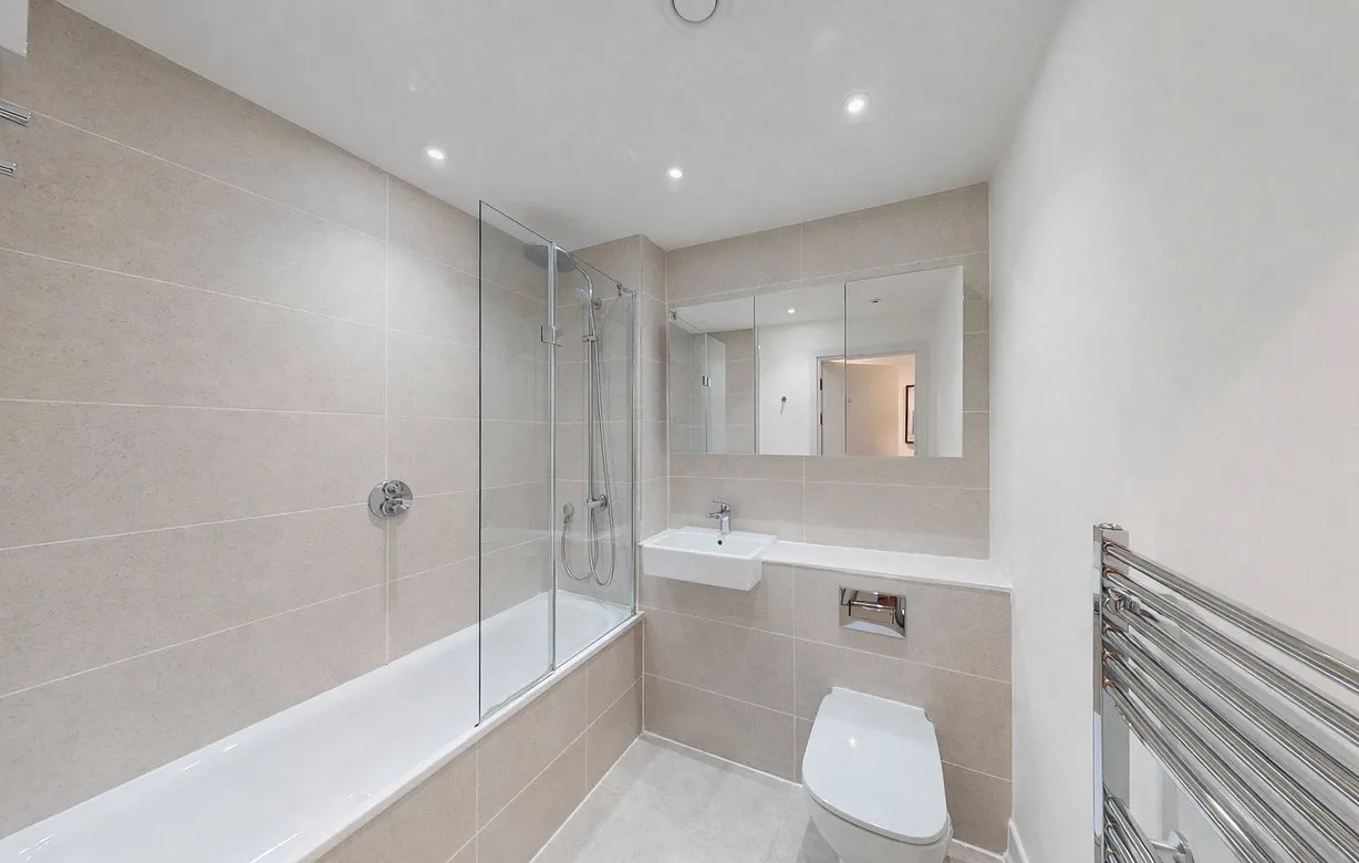 2 bedroom apartment to rent - Bentley Hurst