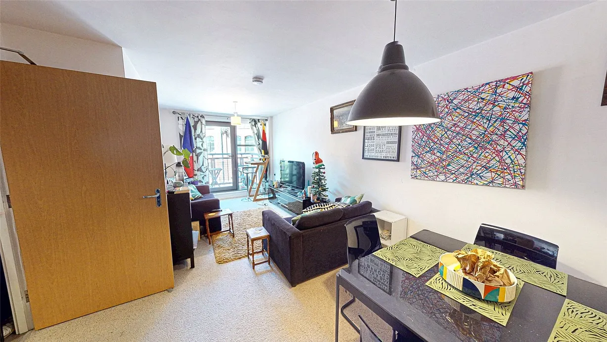 2 bedroom apartment for sale - Bentley Hurst