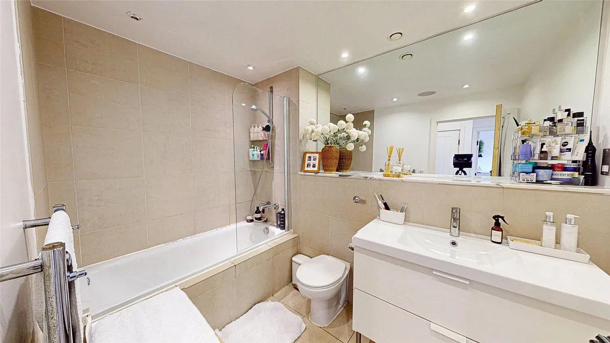 1 bedroom apartment to rent - Bentley Hurst