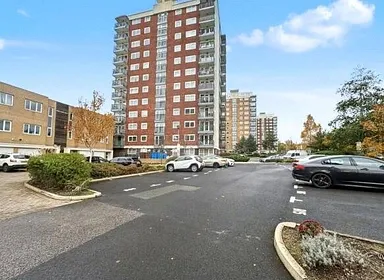 2 bedroom apartment to rent - Bentley Hurst