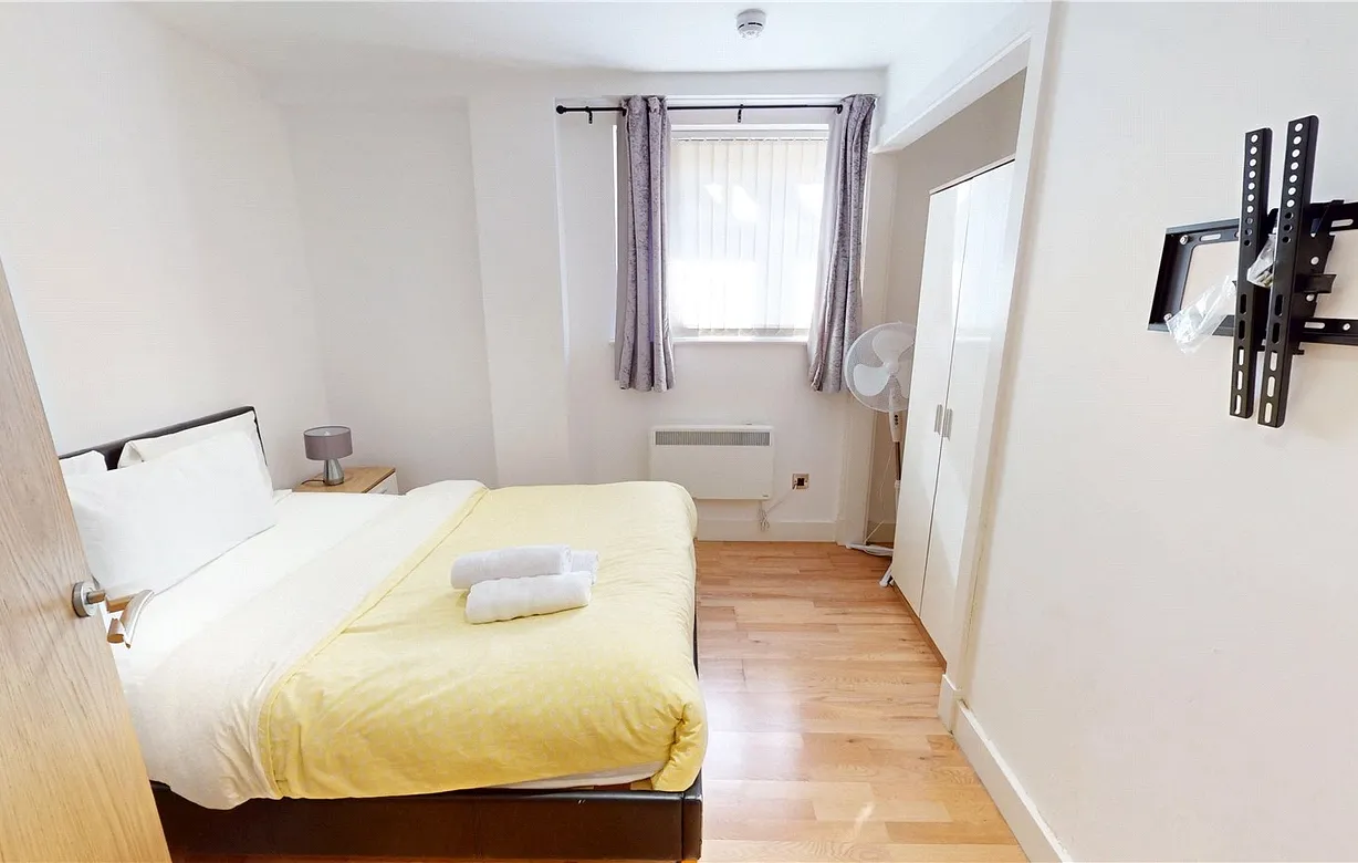 2 bedroom apartment to rent - Bentley Hurst