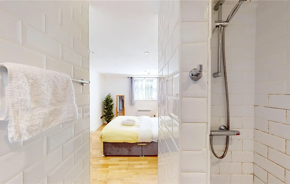 2 bedroom apartment to rent - Bentley Hurst