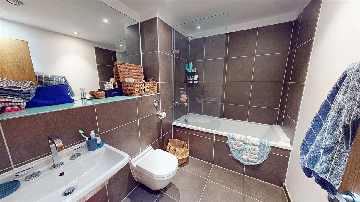 2 bedroom apartment for sale - Bentley Hurst