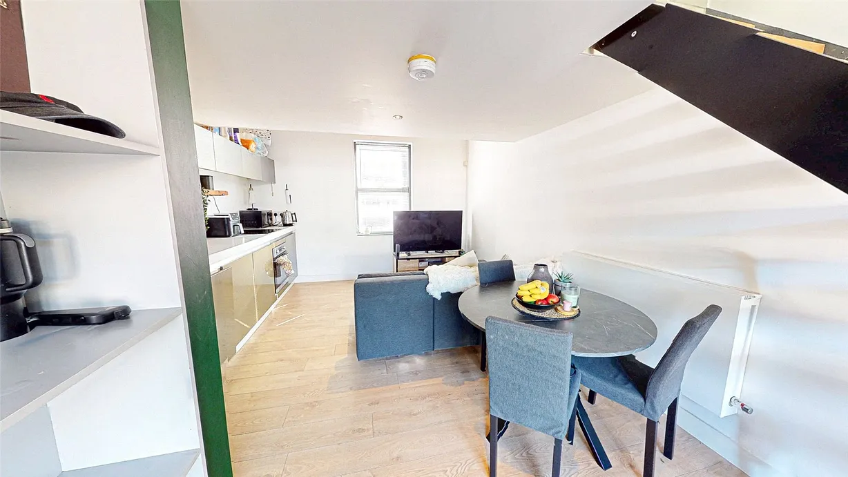 2 bedroom house for sale - Bentley Hurst