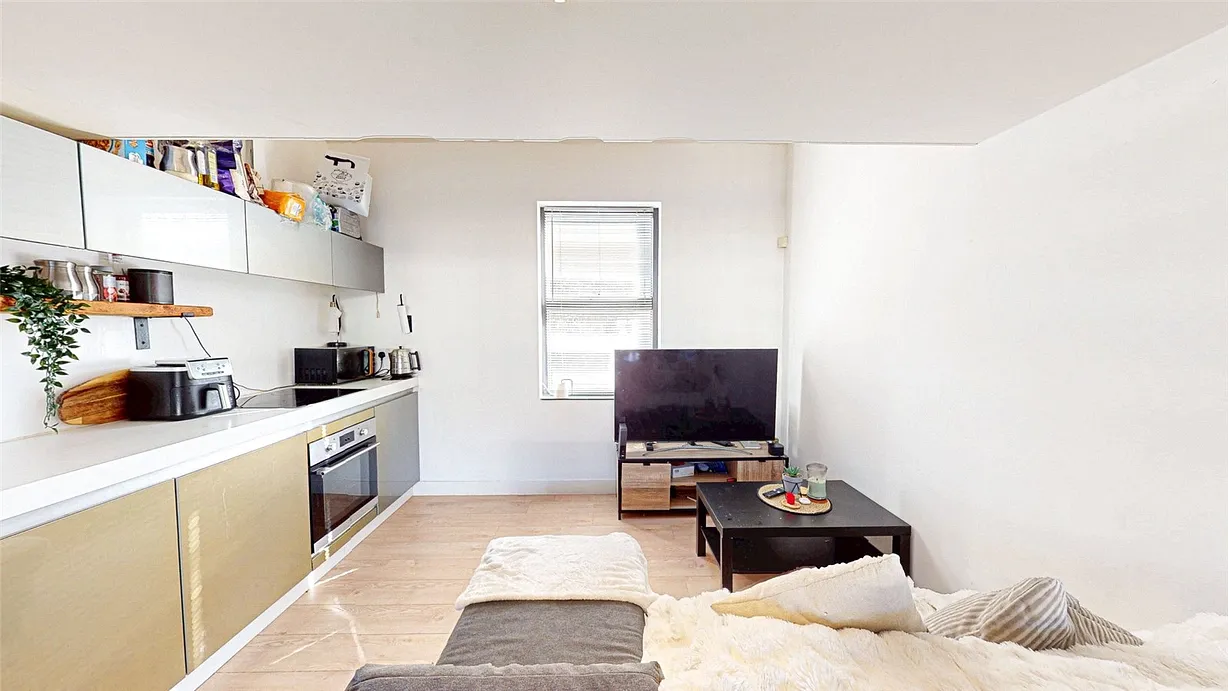 2 bedroom house for sale - Bentley Hurst