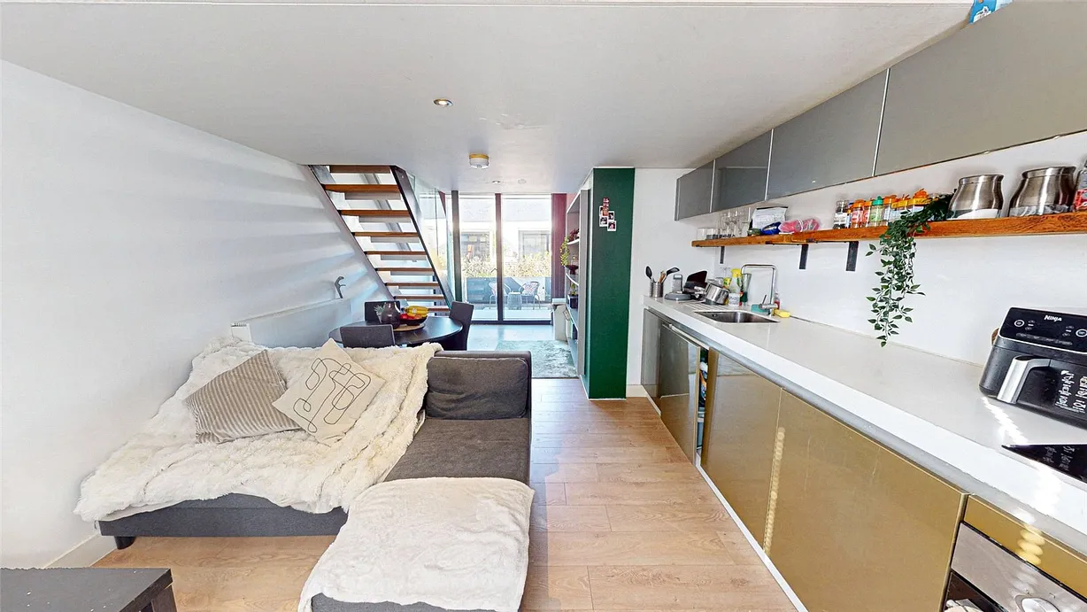 2 bedroom house for sale - Bentley Hurst