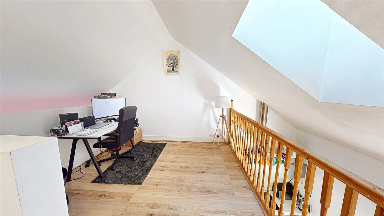 2 bedroom house for sale - Bentley Hurst