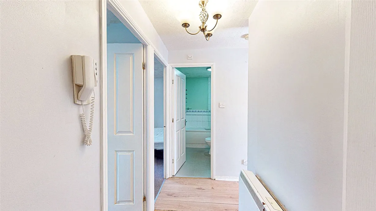 2 bedroom apartment to rent - Bentley Hurst