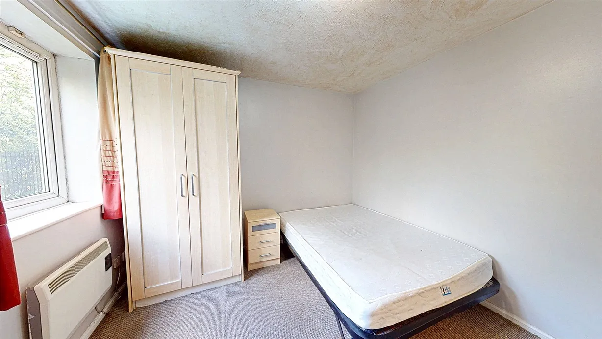 2 bedroom apartment to rent - Bentley Hurst