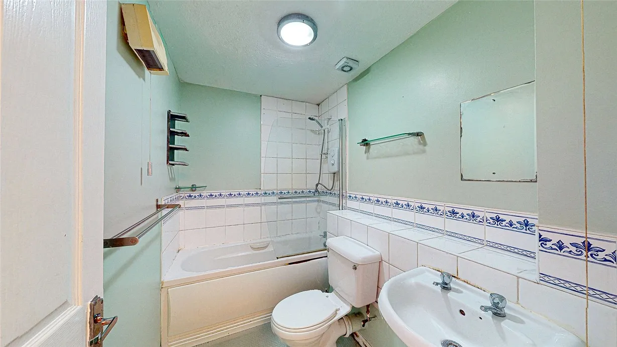 2 bedroom apartment to rent - Bentley Hurst