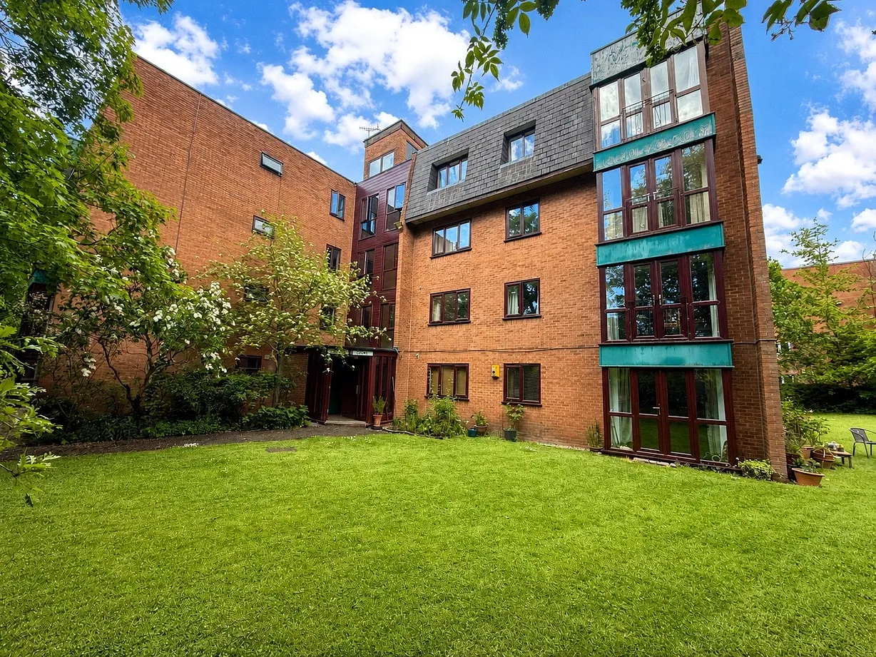 1 bedroom apartment for sale - Bentley Hurst