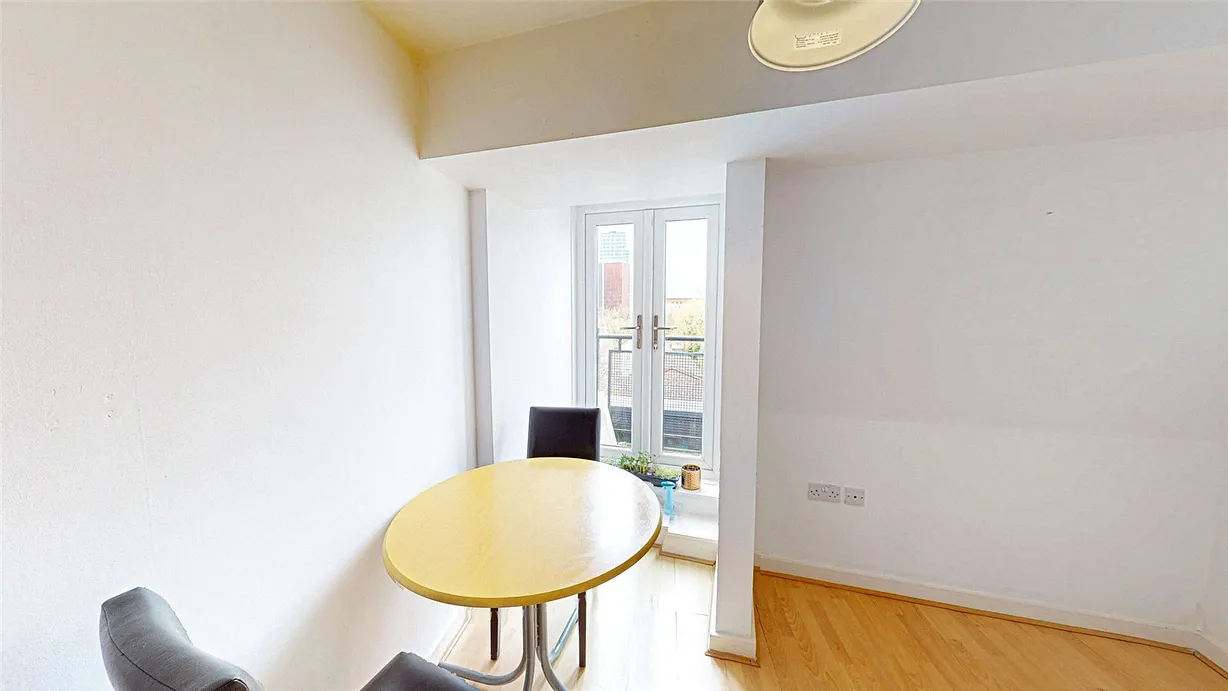 2 bedroom apartment for sale - Bentley Hurst
