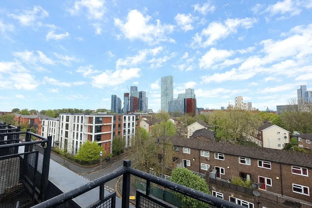 2 bedroom apartment for sale - Bentley Hurst
