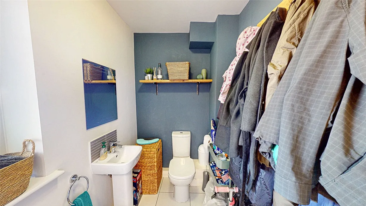 3 bedroom house for sale - Bentley Hurst