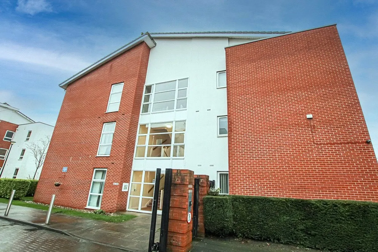 2 bedroom apartment for sale - Bentley Hurst