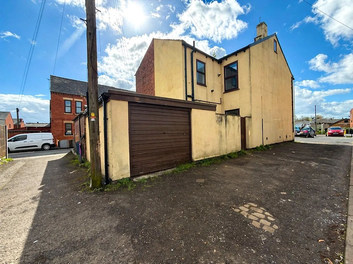3 bedroom house for sale - Bentley Hurst
