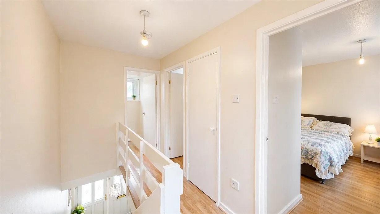 2 bedroom house to rent - Bentley Hurst