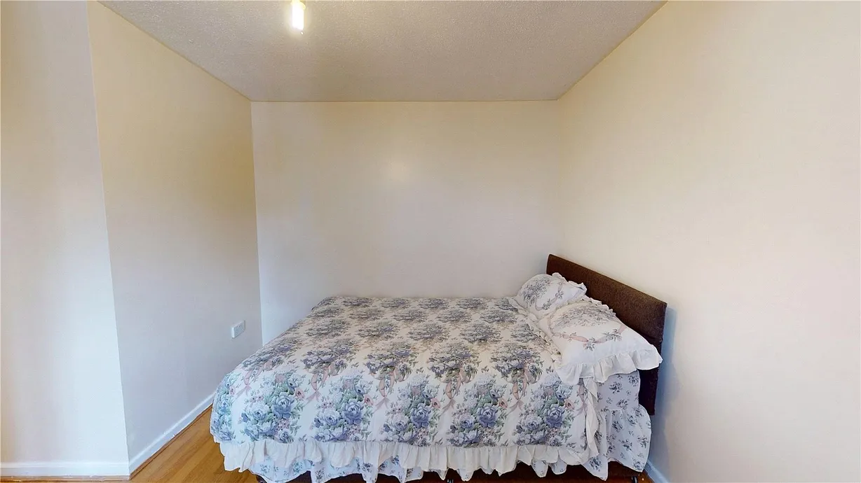2 bedroom house to rent - Bentley Hurst