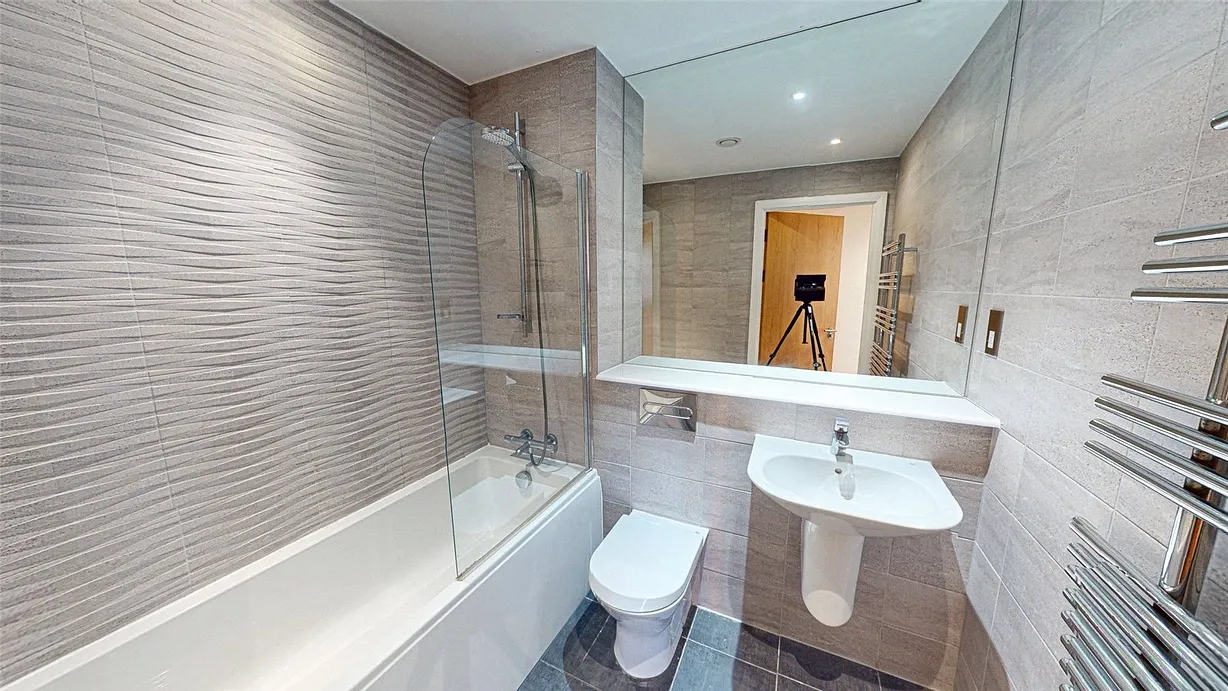 2 bedroom apartment for sale - Bentley Hurst