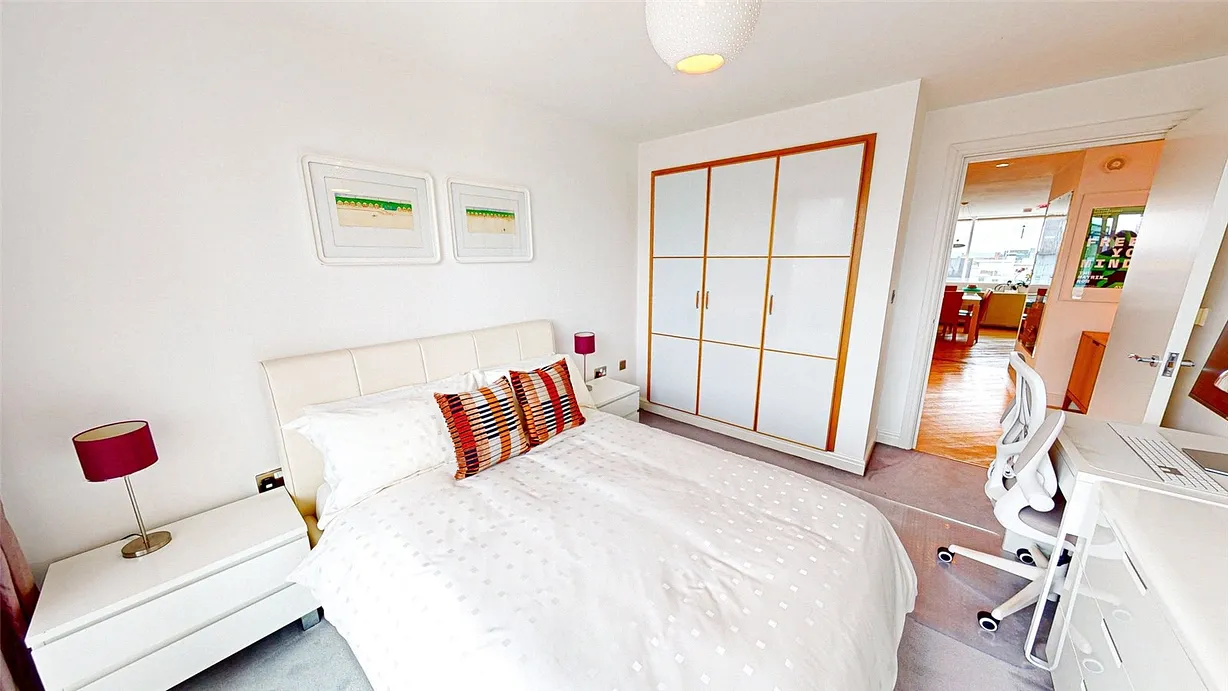 2 bedroom apartment for sale - Bentley Hurst