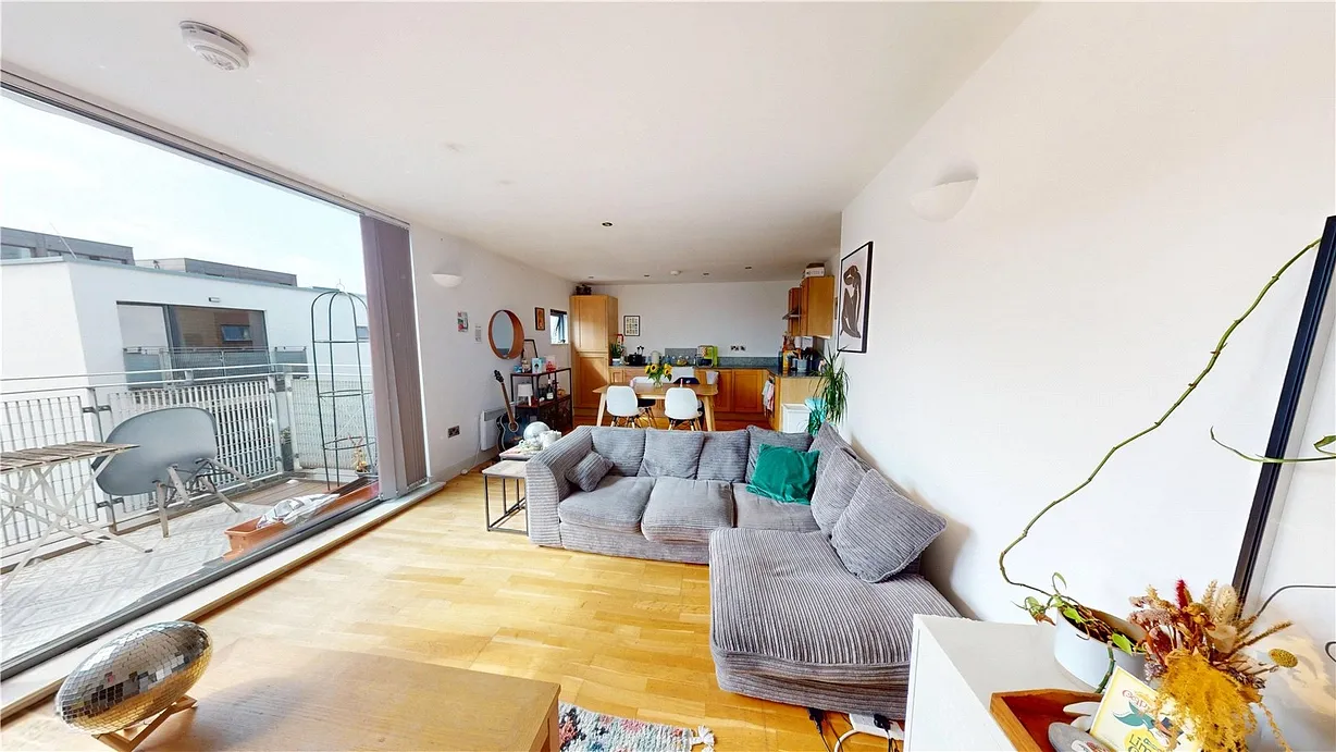 2 bedroom apartment to rent - Bentley Hurst