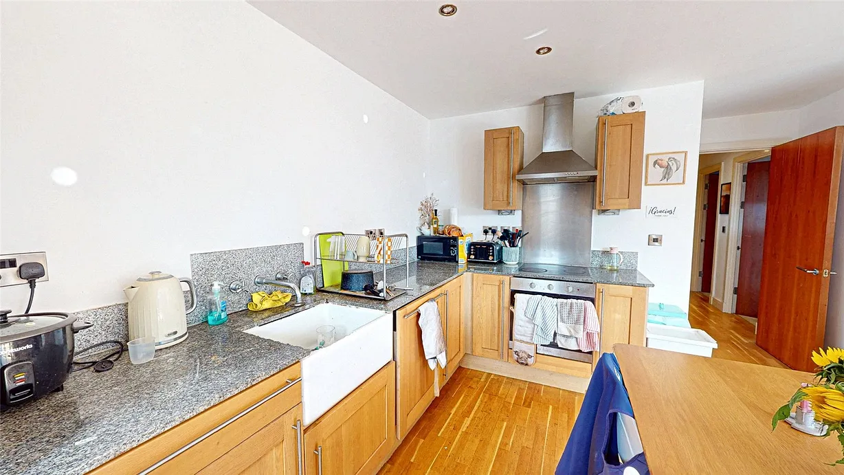 2 bedroom apartment to rent - Bentley Hurst
