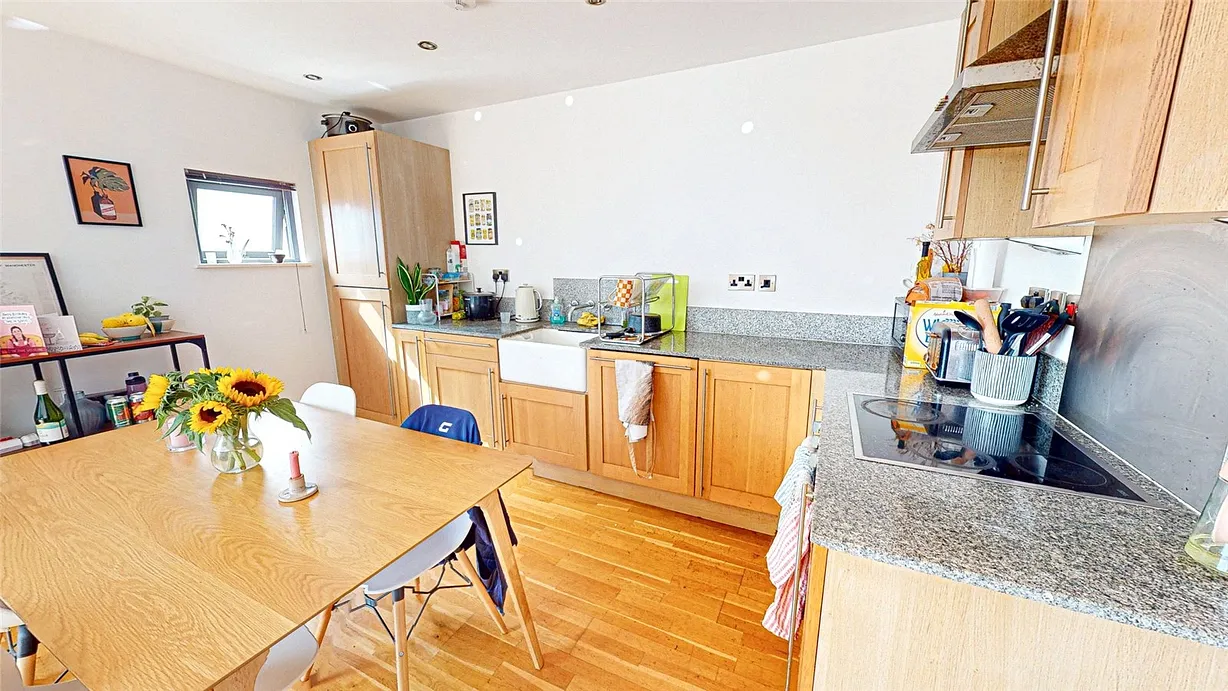 2 bedroom apartment to rent - Bentley Hurst