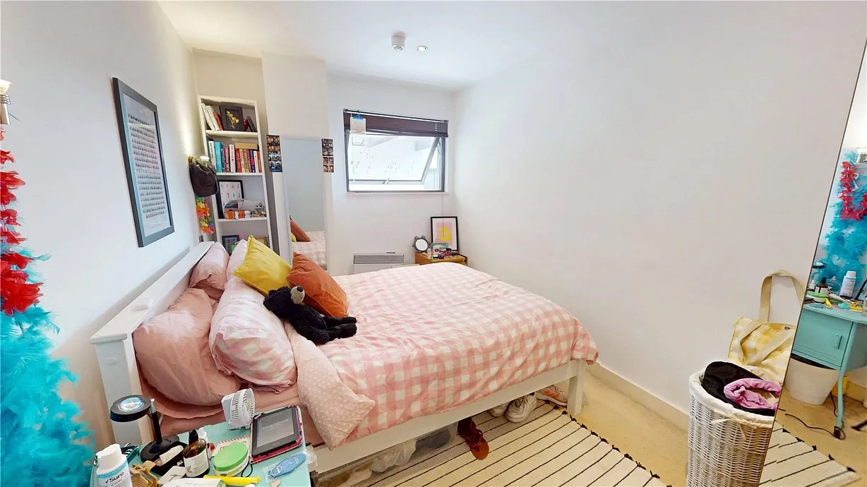 2 bedroom apartment to rent - Bentley Hurst