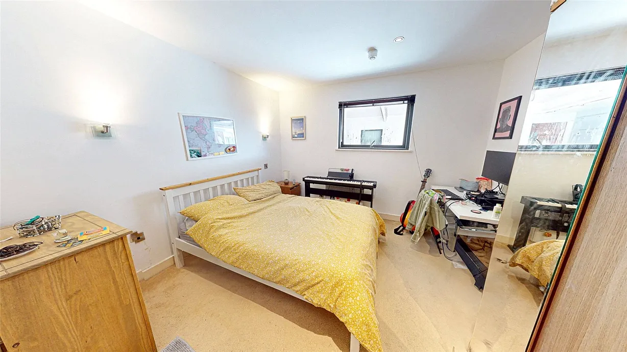 2 bedroom apartment to rent - Bentley Hurst