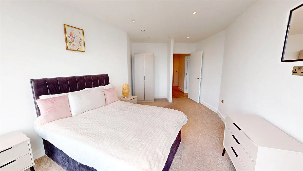 2 bedroom apartment to rent - Bentley Hurst