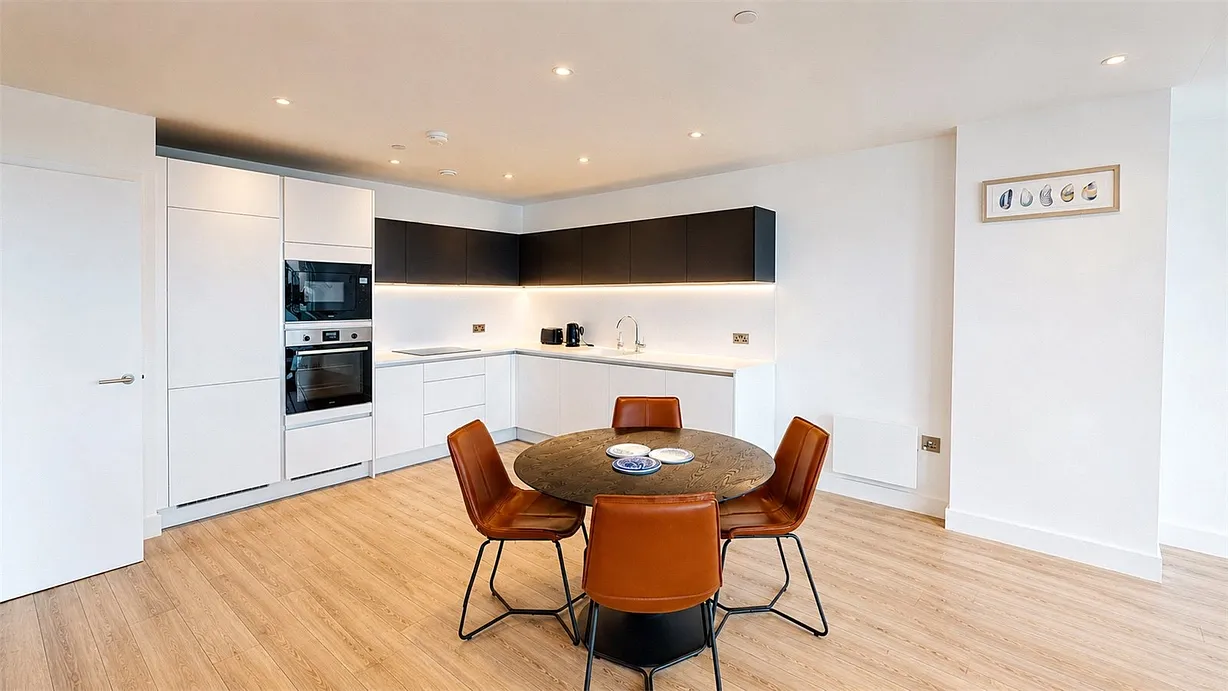 2 bedroom apartment to rent - Bentley Hurst