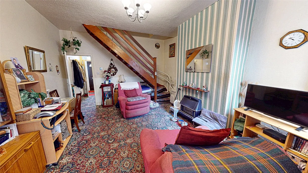 2 bedroom house for sale - Bentley Hurst