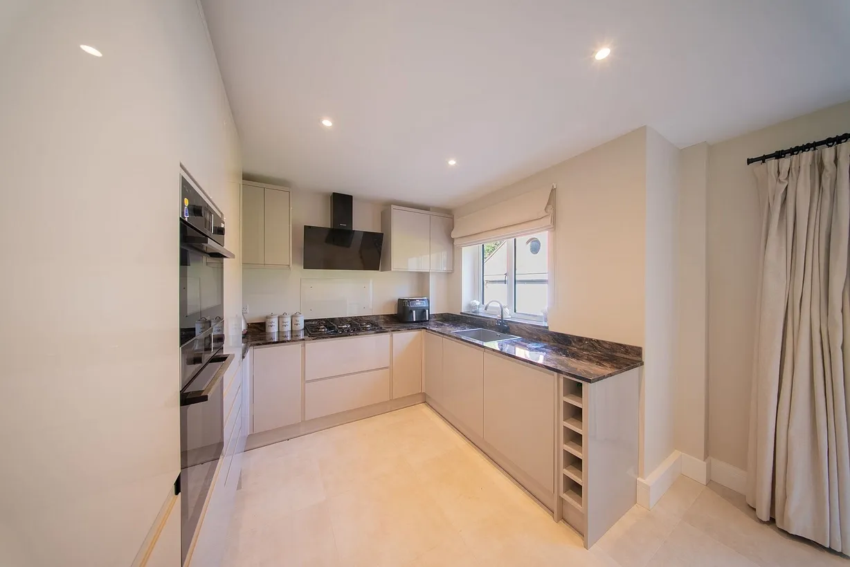 5 bedroom house for sale - Bentley Hurst