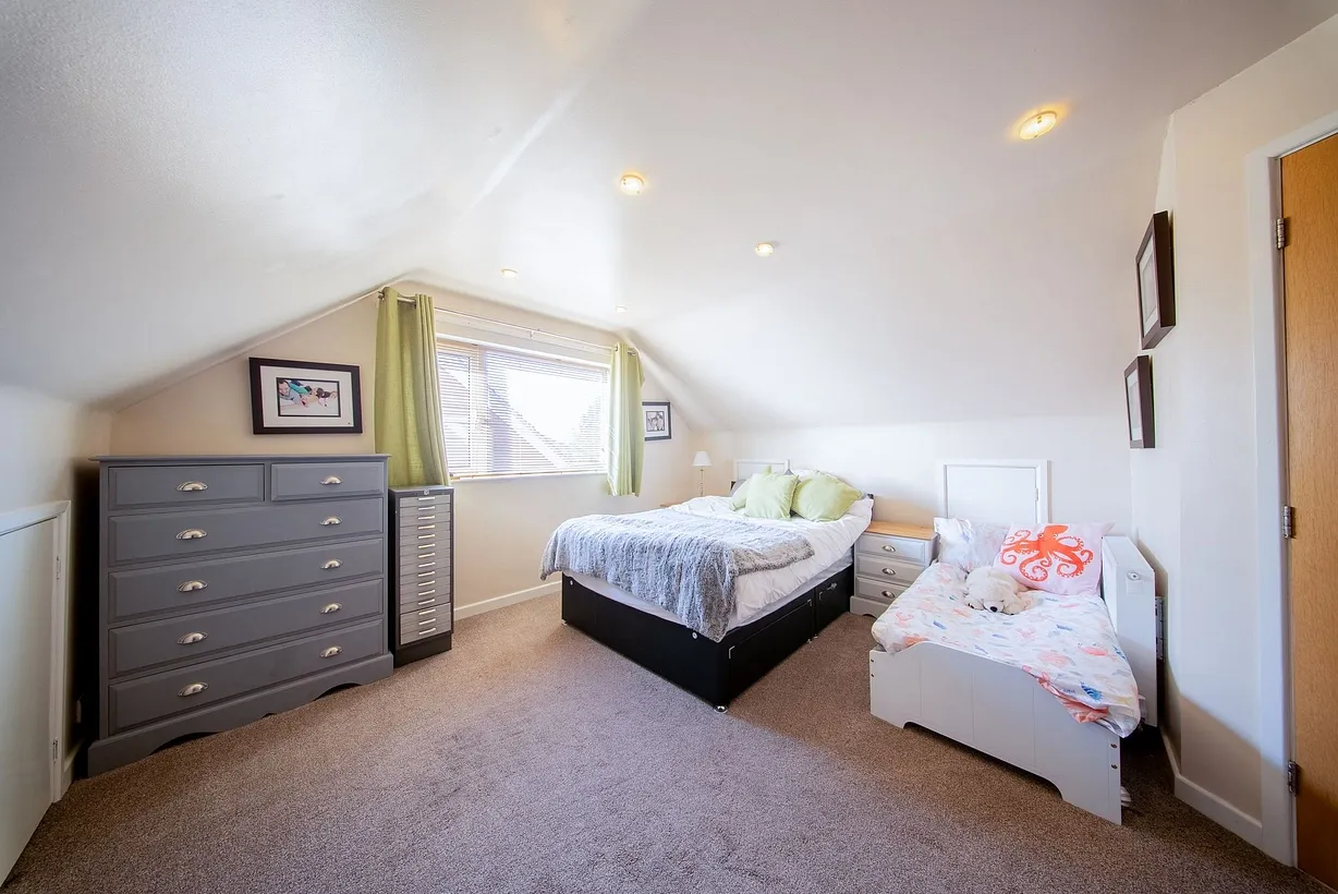 4 bedroom house for sale - Bentley Hurst