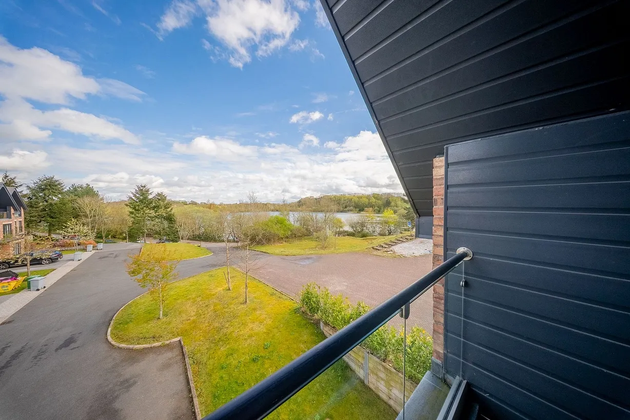 4 bedroom house for sale - Bentley Hurst