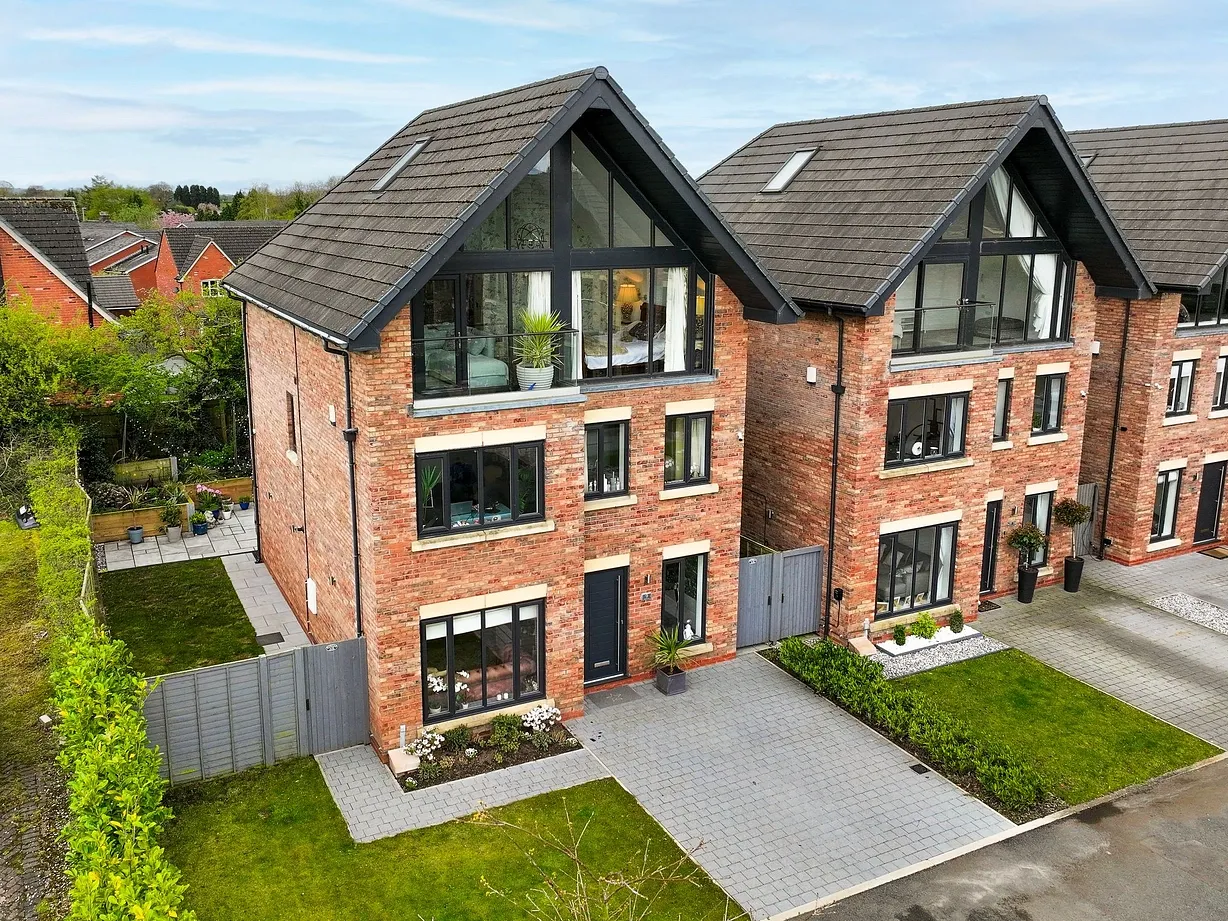 4 bedroom house for sale - Bentley Hurst