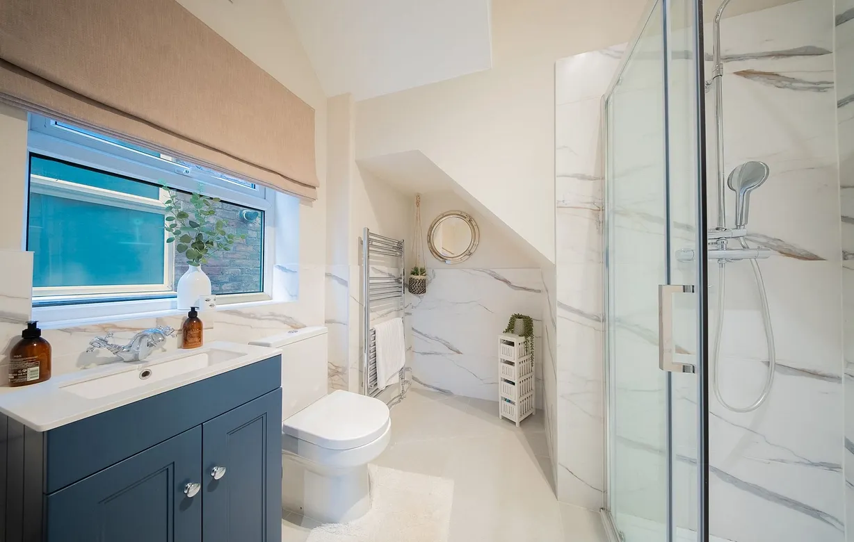 3 bedroom  - Bentley Hurst