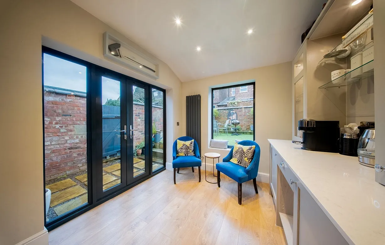 3 bedroom  - Bentley Hurst