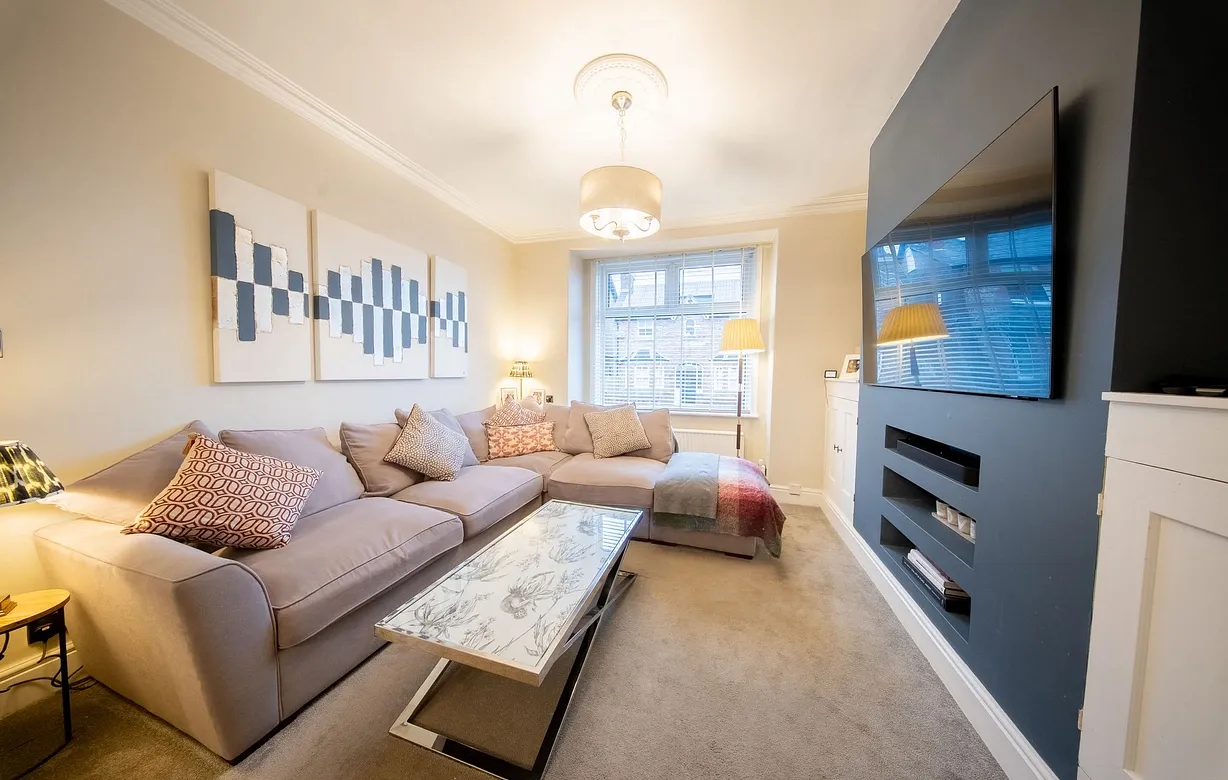 3 bedroom  - Bentley Hurst