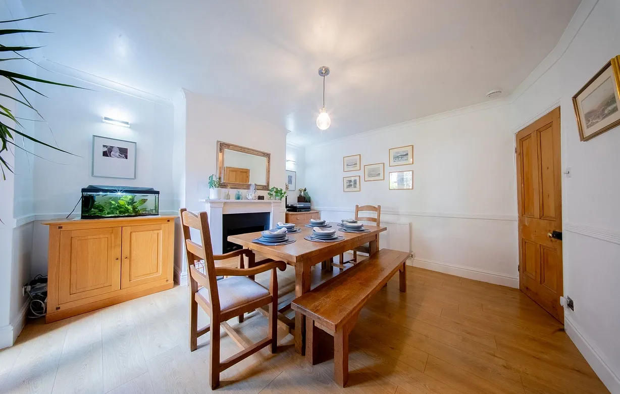 4 bedroom house for sale - Bentley Hurst