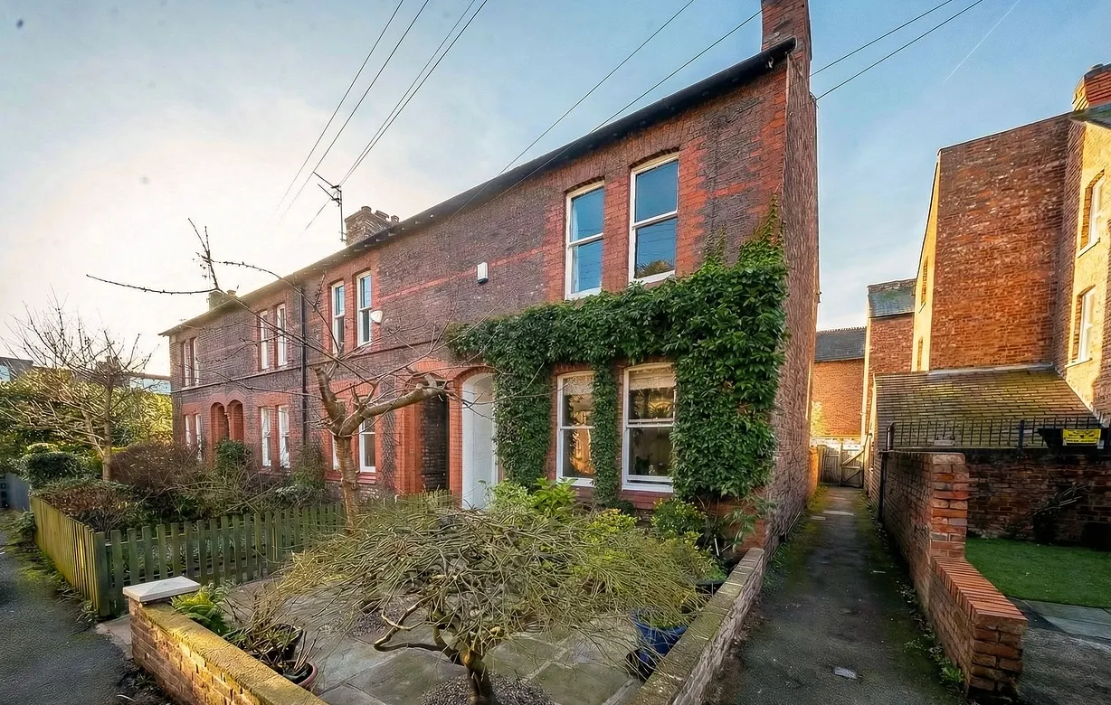 4 bedroom house for sale - Bentley Hurst