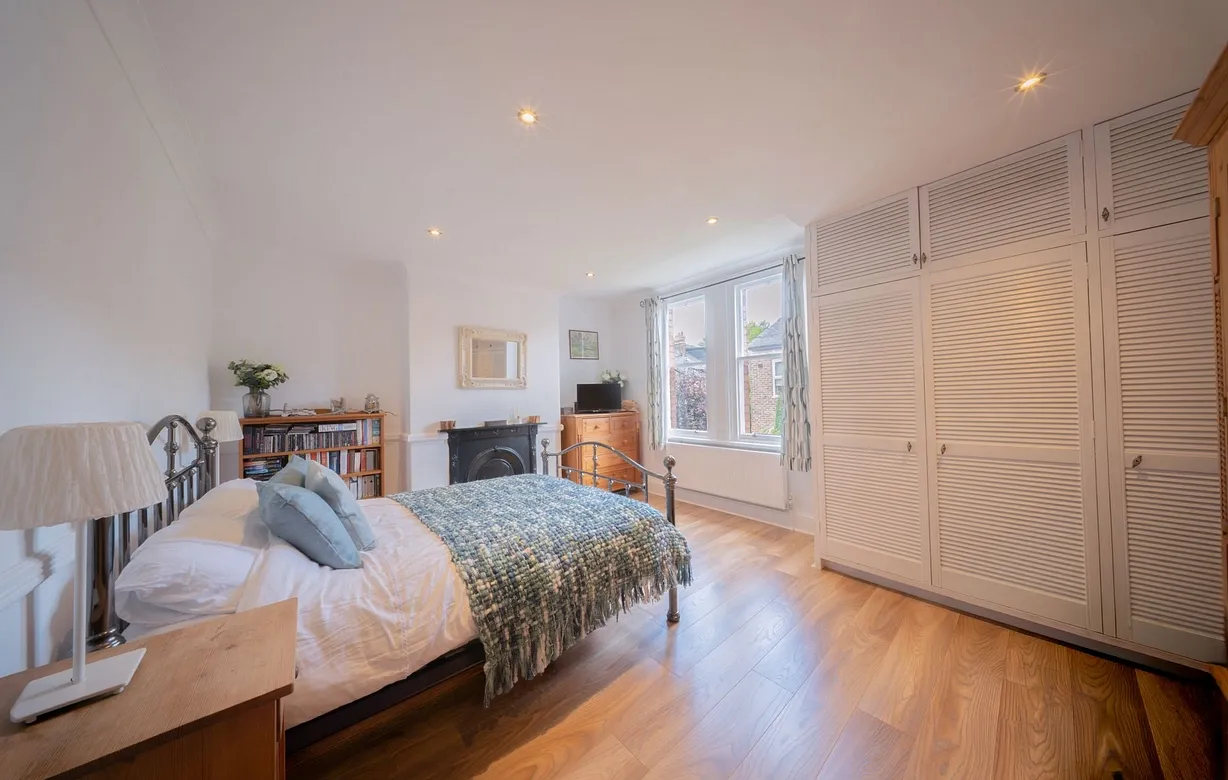 4 bedroom house for sale - Bentley Hurst