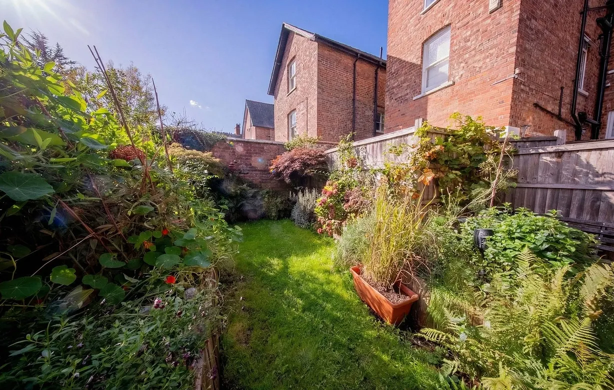 4 bedroom house for sale - Bentley Hurst