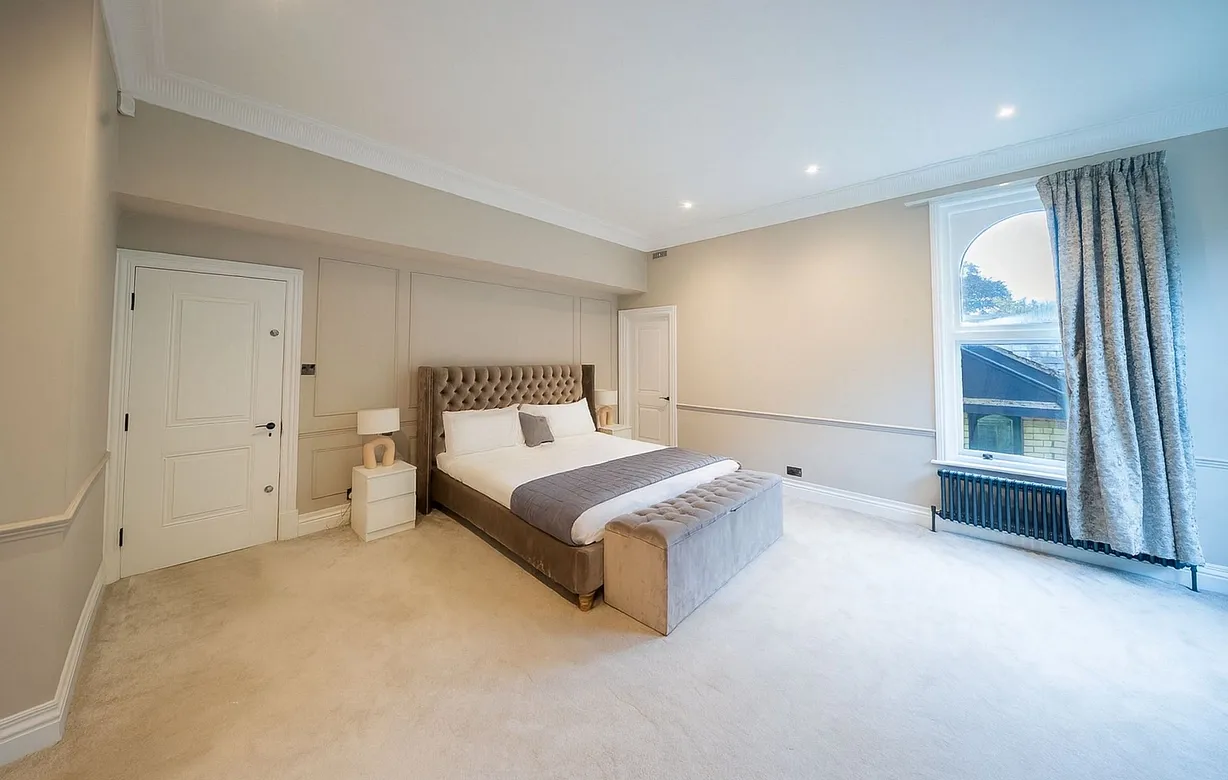 3 bedroom apartment to rent - Bentley Hurst