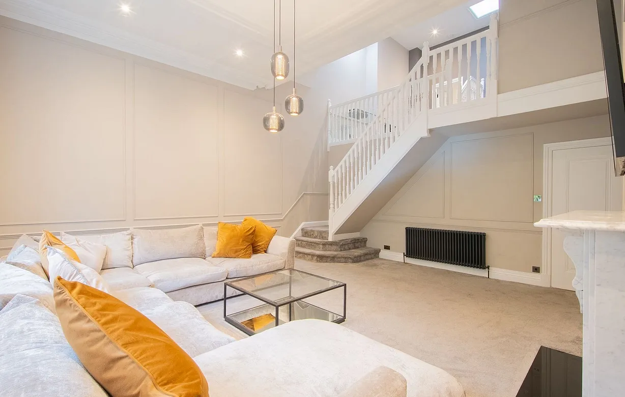 3 bedroom apartment to rent - Bentley Hurst