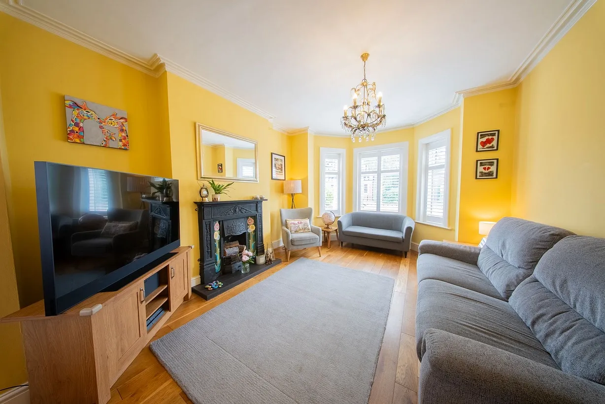 3 bedroom house for sale - Bentley Hurst