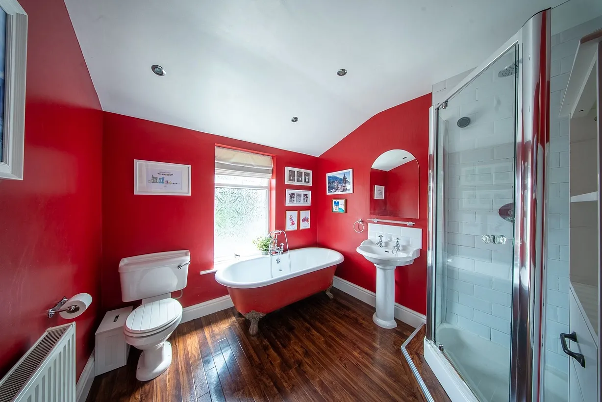 3 bedroom house for sale - Bentley Hurst